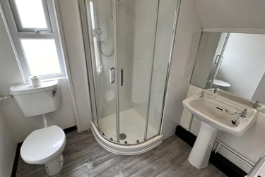 1 bed studio, 16 Eccles Old Road, City Centre, Salford, M67AF - Image 3